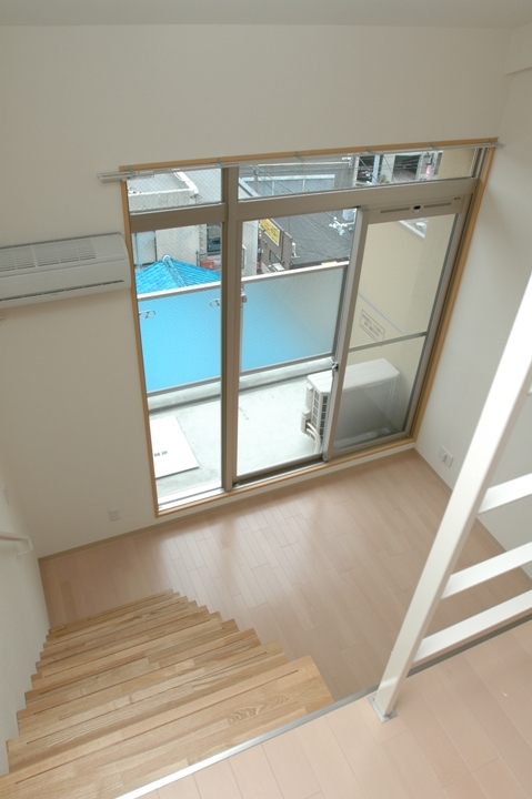 Other room space. Living from loft