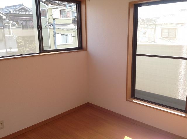 Non-living room. 2F Western style room East side