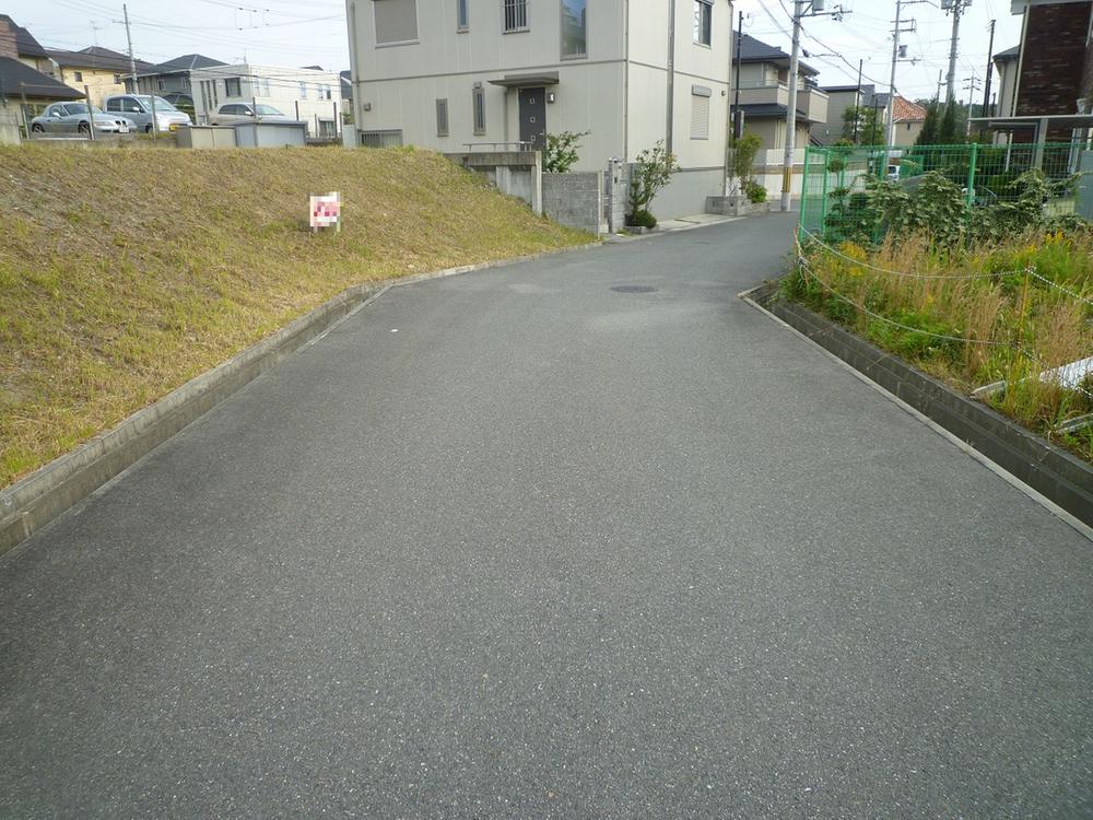 Local photos, including front road. Local (10 May 2013) Shooting