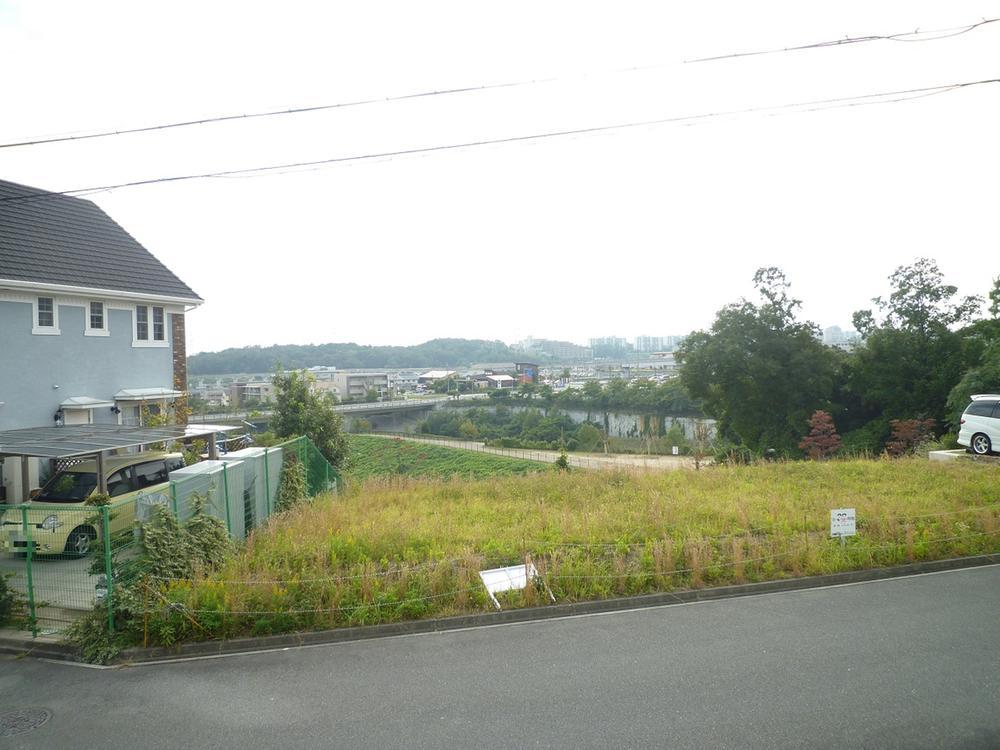 View photos from the local. View from the site (October 2013) Shooting