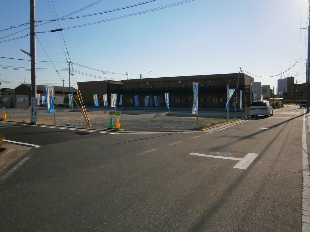 Local photos, including front road. Local (10 May 2013) Shooting