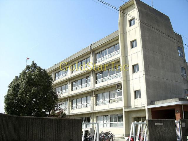 Junior high school. Ibaraki 537m to stand Hirata Junior High School