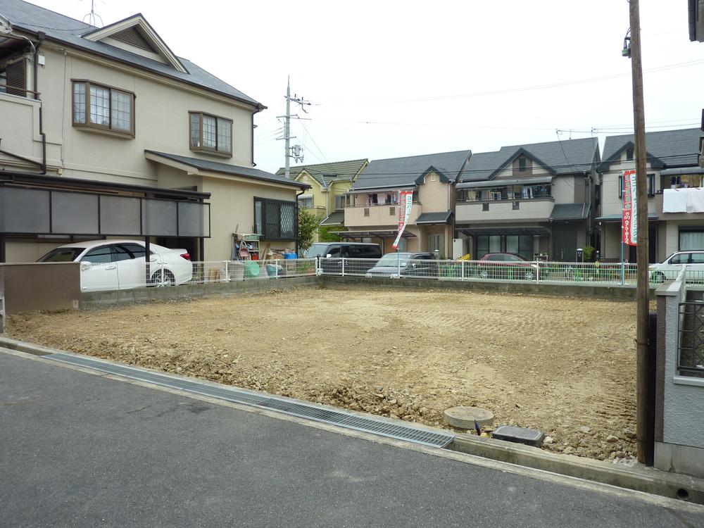 Local photos, including front road. Local (July 2013) Shooting