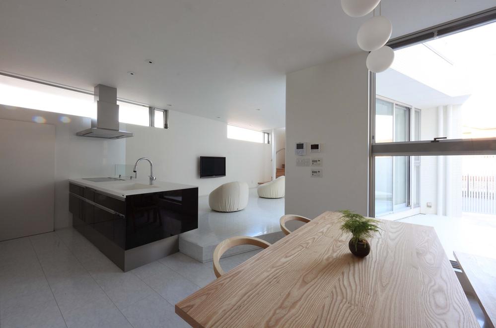 Building plan example (introspection photo). Living in the oasis to gather the family