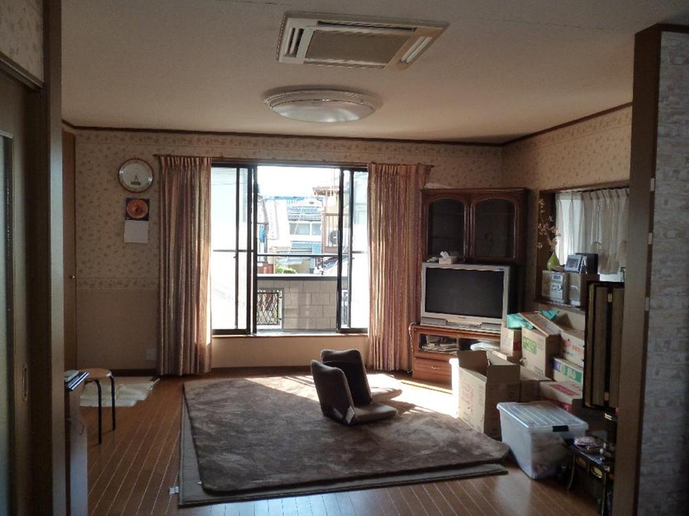 Living. Good day in the south balcony