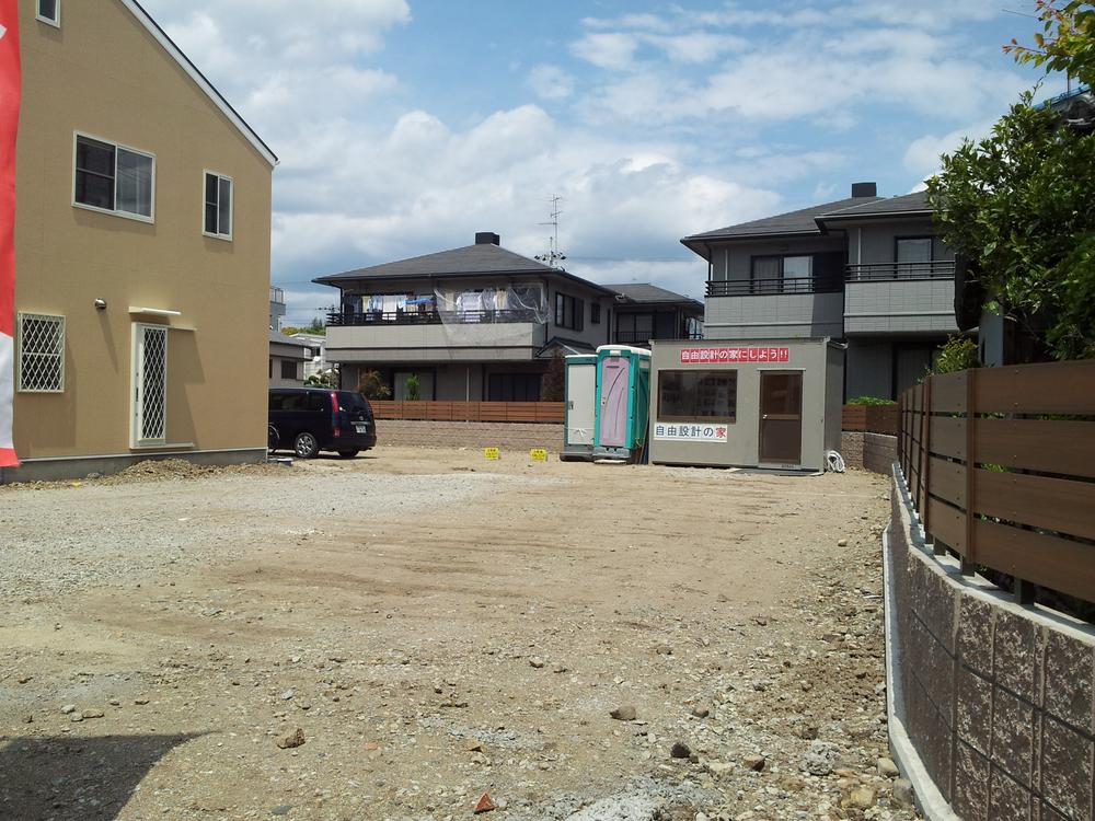 Local land photo. Local (May 2013) taken from the No. 4 point side ・ Photos front, It is a sales center Left 1 Gochi is under construction!