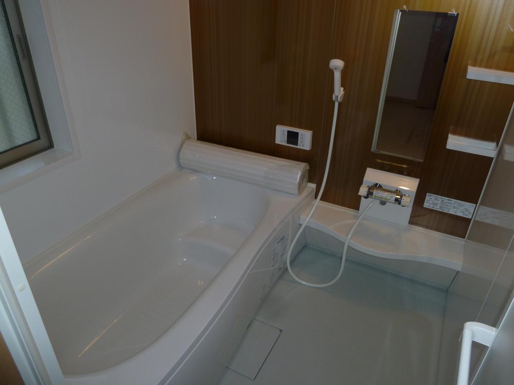 Bathroom. Indoor (12 May 2013) Shooting