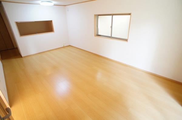 Living. 19.5 Pledge of spacious living.