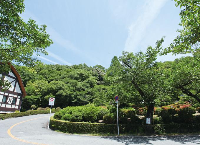 park. May 160m 2-minute walk to the mountain park