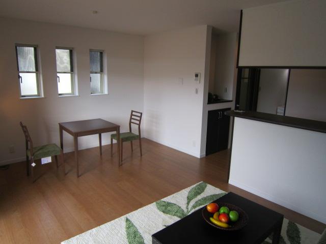 Living. 12 Building Living (November 2013) Shooting