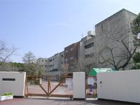 Primary school. 640m until Kanda elementary school