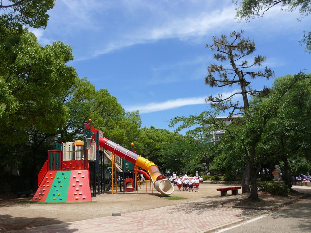 park. Until Suigetsu park 168m  [3-minute walk] Suigetsu park the four seasons of the plant can be enjoyed in every season. It also aligned playground equipment, You can also play freely small children.