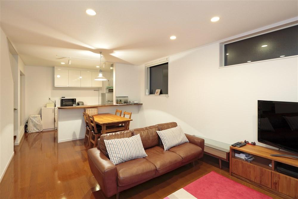 Building plan example (introspection photo).  [Our construction cases] Since LDK is in one floor, It is safe because it is possible to hear the state of the child while cooking. Communication of your family is more likely to space.