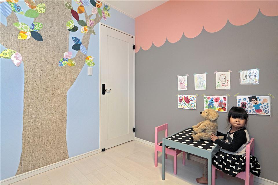 Building plan example (introspection photo).  [Our construction cases] Just looking, Children's room, which was full of dreams, such as exciting. It has also been constructed one by one in various design leaves of a tree branch. The fun even if there is no furniture space.