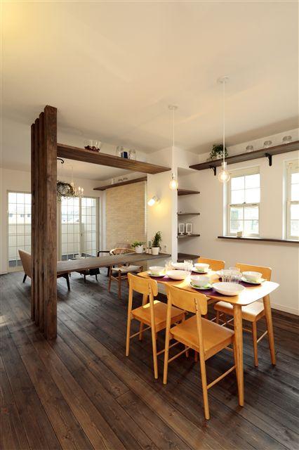 Building plan example (introspection photo).  [Our construction cases] A study corner between the dining and living room. Because it is partitioned into gradual You can also distinguish the space. Your study is it is going Hakadori while enjoying the conversation if the child is also a mom here.