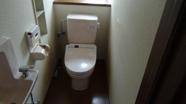 Toilet. Second floor toilet
