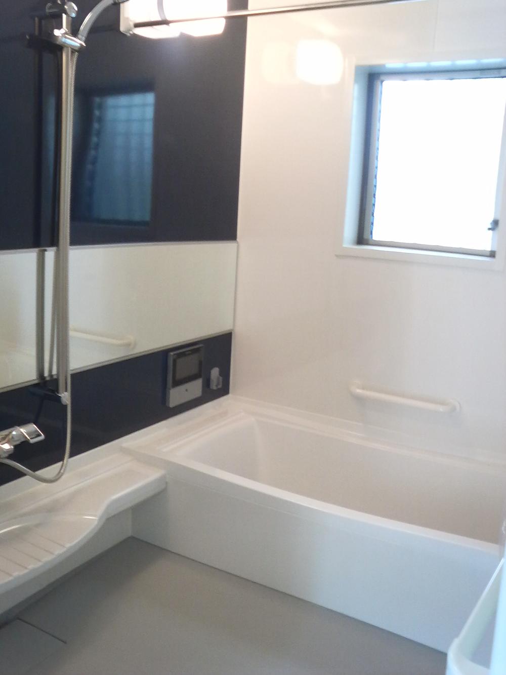 Same specifications photo (bathroom)