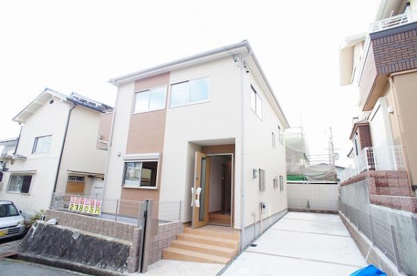 Local appearance photo. Limited 1 subdivisions start. Land with 39.41 square meters, There will two parking.