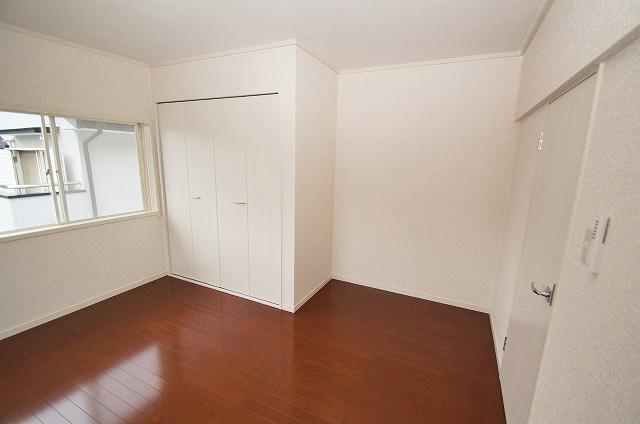 Non-living room. 2 Kaiyoshitsu