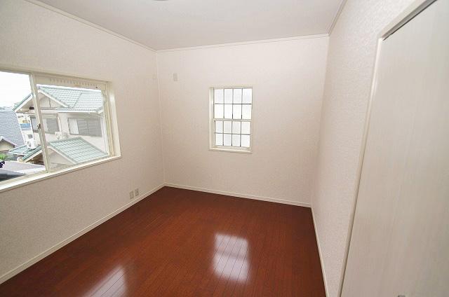 Non-living room. 2 Kaiyoshitsu