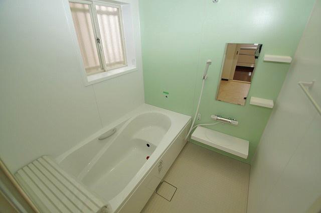 Bathroom. Unit bus had made