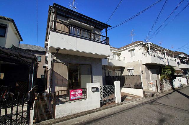 Local photos, including front road