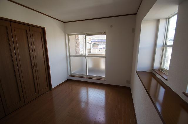 Non-living room. cross ・ Flooring re-covered settled