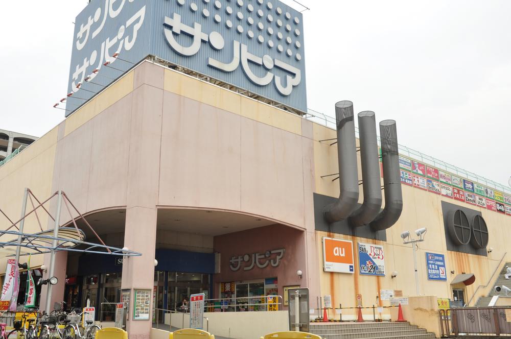 Shopping centre. 1070m to Joyful shopping Sanpia