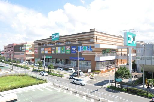 Shopping centre. Ecole ・ Izumi to East Building 1876m
