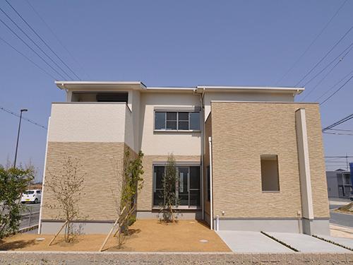 Local appearance photo. 72 No. land model house appearance