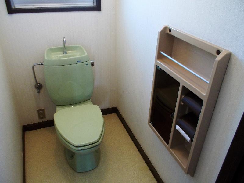 Toilet. Second floor toilet