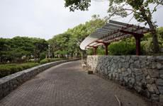 park. 380m until Kamodani park