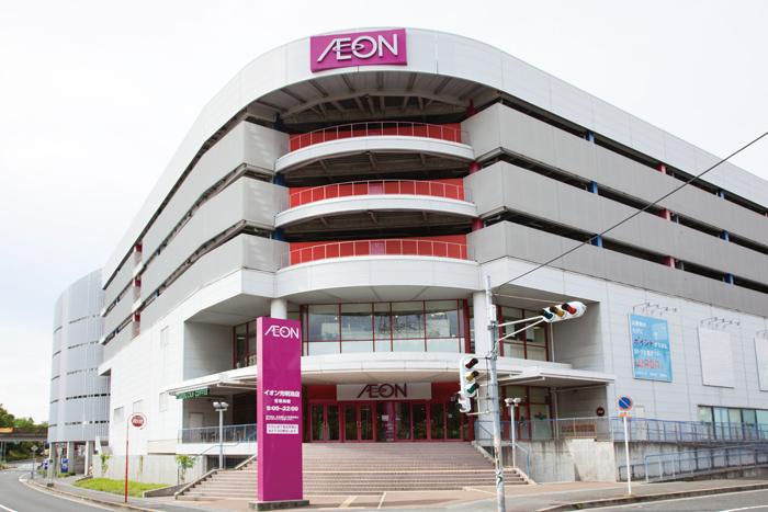 Shopping centre. ion Komyoike to the store 1460m