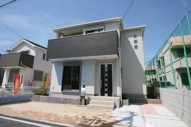 Local appearance photo. 40.32 square meters usually two car OK