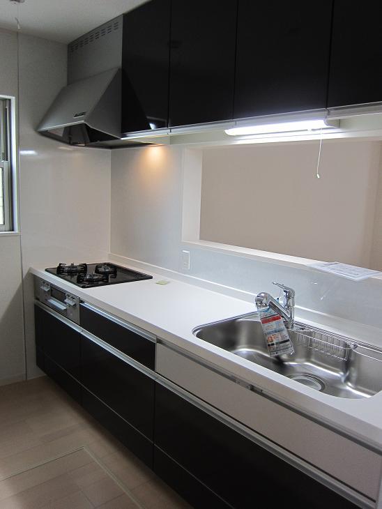 Kitchen. Same specifications