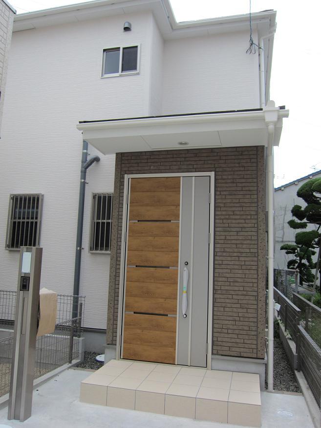 Local appearance photo. ( 2 Building) same specification