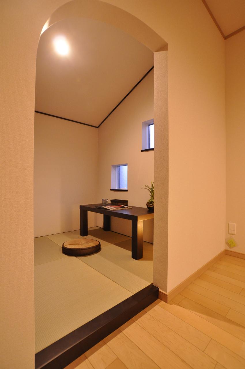 Model house photo. Study is the man to enjoy the hobby of time hideout.