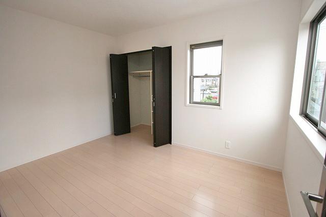 Non-living room. 2 Kaiyoshitsu