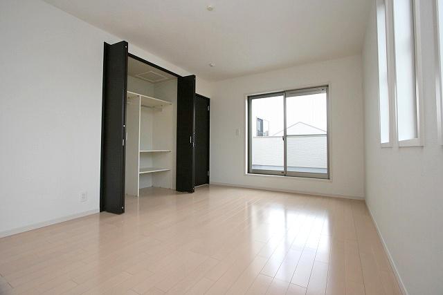 Non-living room. 2 Kaiyoshitsu