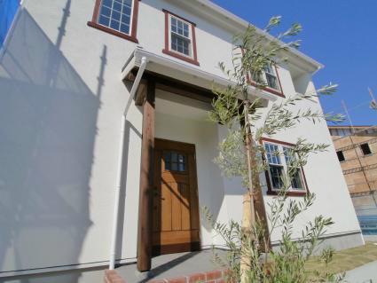 Local appearance photo. Local shooting