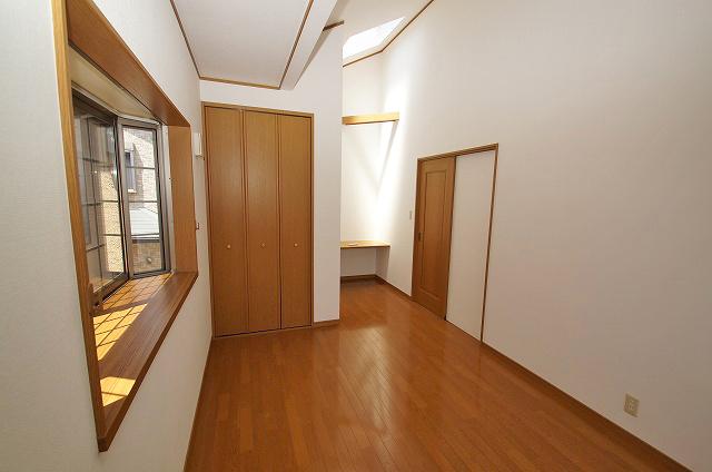 Non-living room. 2 Kaiyoshitsu