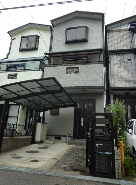 Local appearance photo. Local (10 May 2013) Shooting