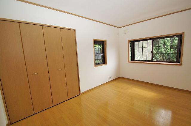 Non-living room. 2 Kaiyoshitsu