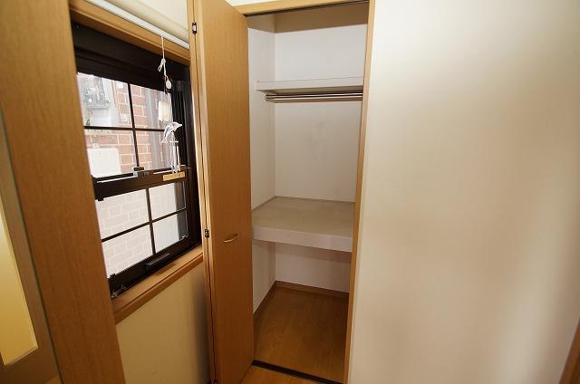 Receipt. Entrance of the storage