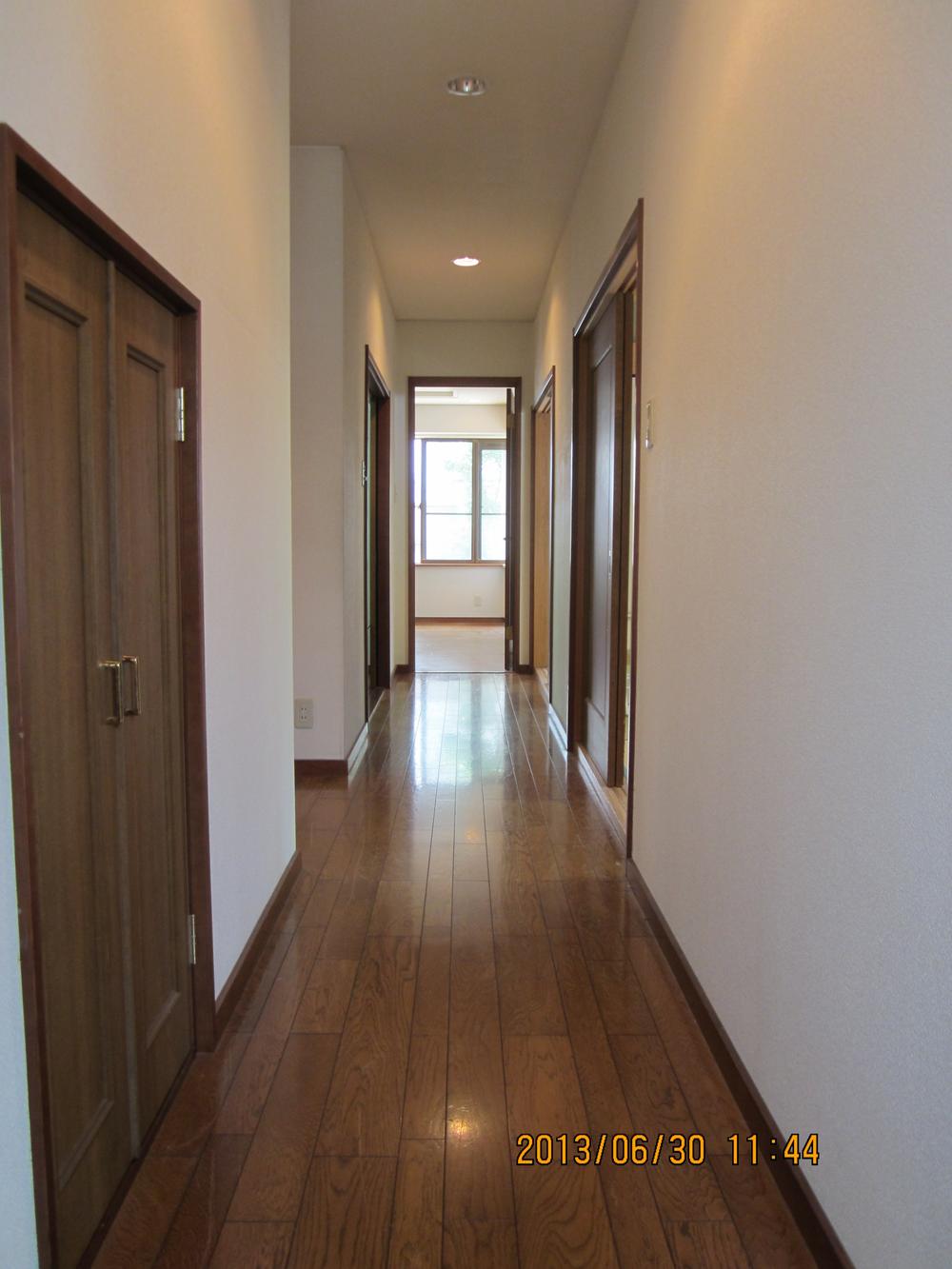 Other introspection. Indoor (June 2013) Shooting