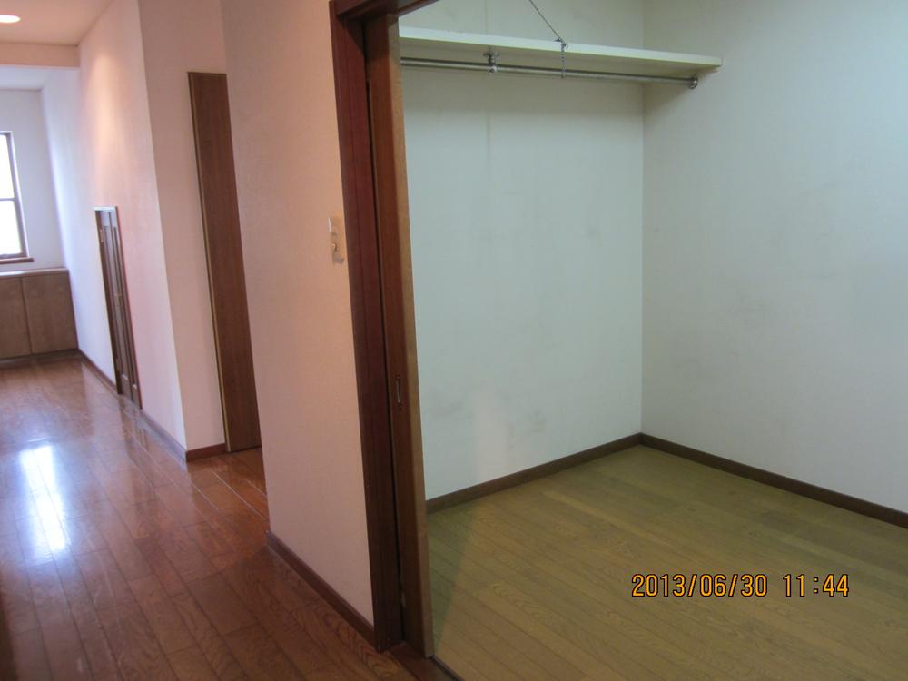 Other introspection. Indoor (June 2013) Shooting