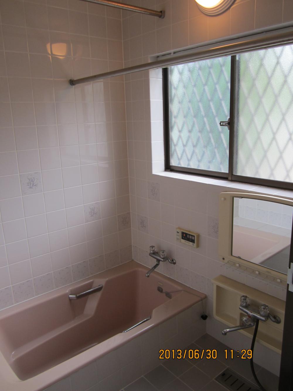 Bathroom. Indoor (June 2013) Shooting