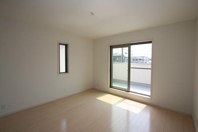 Same specifications photos (Other introspection)