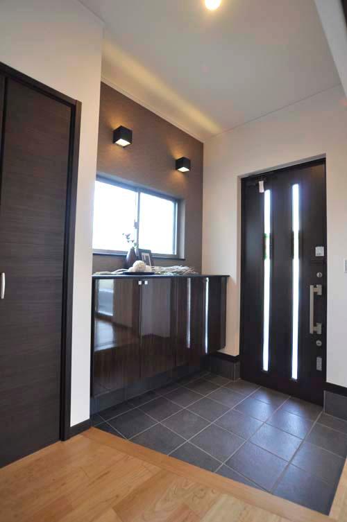 Entrance. Entrance (2013 February shooting)