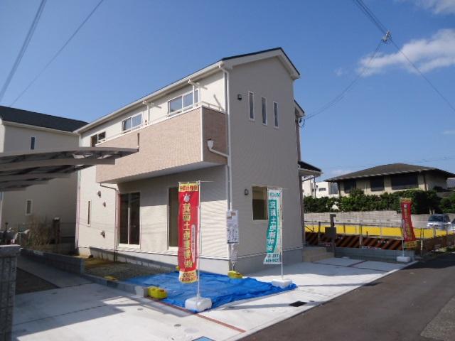 Local appearance photo. The final 1 compartment